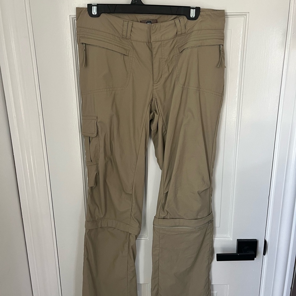 REI Woman’s Convertible Pants Hiking Biking Outdoors Khaki Zip-Off